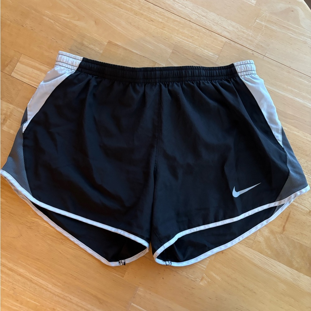 Nike Women's Athletic Shorts in Black and Gray